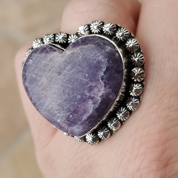 New Lepidolite Heart Shaped 925 Silver Statement Ring. - Picture 3 of 12